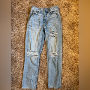 Light wash  Denim AE Mom Jeans